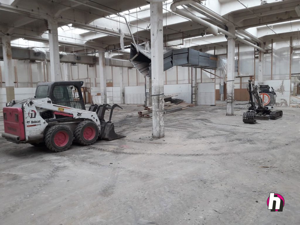 Hein Heun - Abbruch einer Spinnerei in Mainleus (D)
